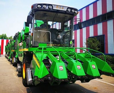 宜農(nóng)租賃助力李大哥圓夢“農(nóng)機(jī)手”